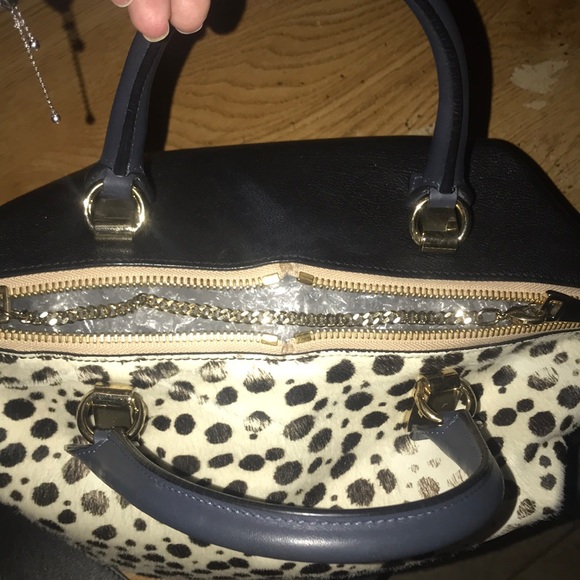 AUTHENTIC CHLOE BLACK & WHITE FUR/ CALF SKIN LEATHER - Picture 3 of 16